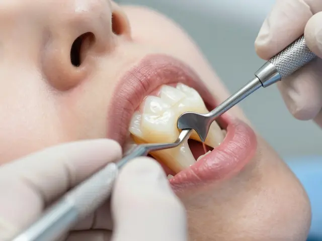 Jaké jsou možné rizika broušení zubů: co byste měli vědět před procedurou