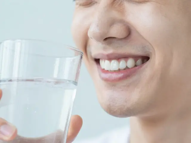 Citlivost zubů po rovnacích: Jak se zbavit nepříjemného pocitu?