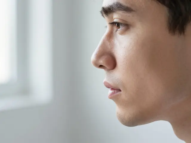 Kdy splaskne otok po vytržení zubu? Průvodce hojením a tipy na rychlé zhojení