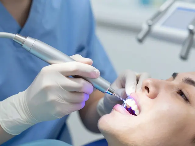 Jak dlouho čekat na jídlo po bílé plombě? Kompletní průvodce péčí