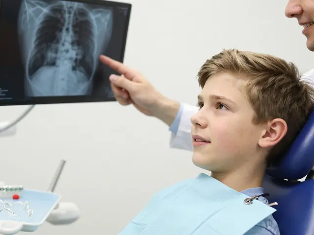 Kdy pojišťovna platí rovnátka a kdy ne? Kompletní průvodce pro dospělé i děti